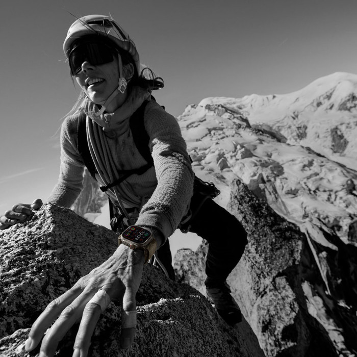 Смартгодинник Apple Watch Ultra 2 GPS + Cellular, 49mm Titanium Case with Green/Grey Trail Loop – S/M